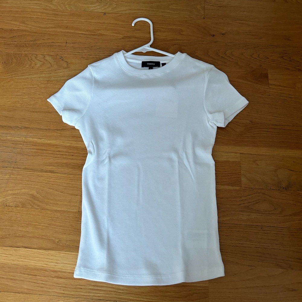 NWT THEORY White Women's Top